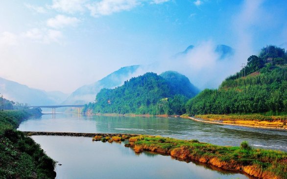 10.保护完好的赤水河（王茂祥 摄）