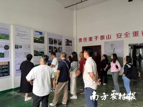 产地行采购商考察现场。 