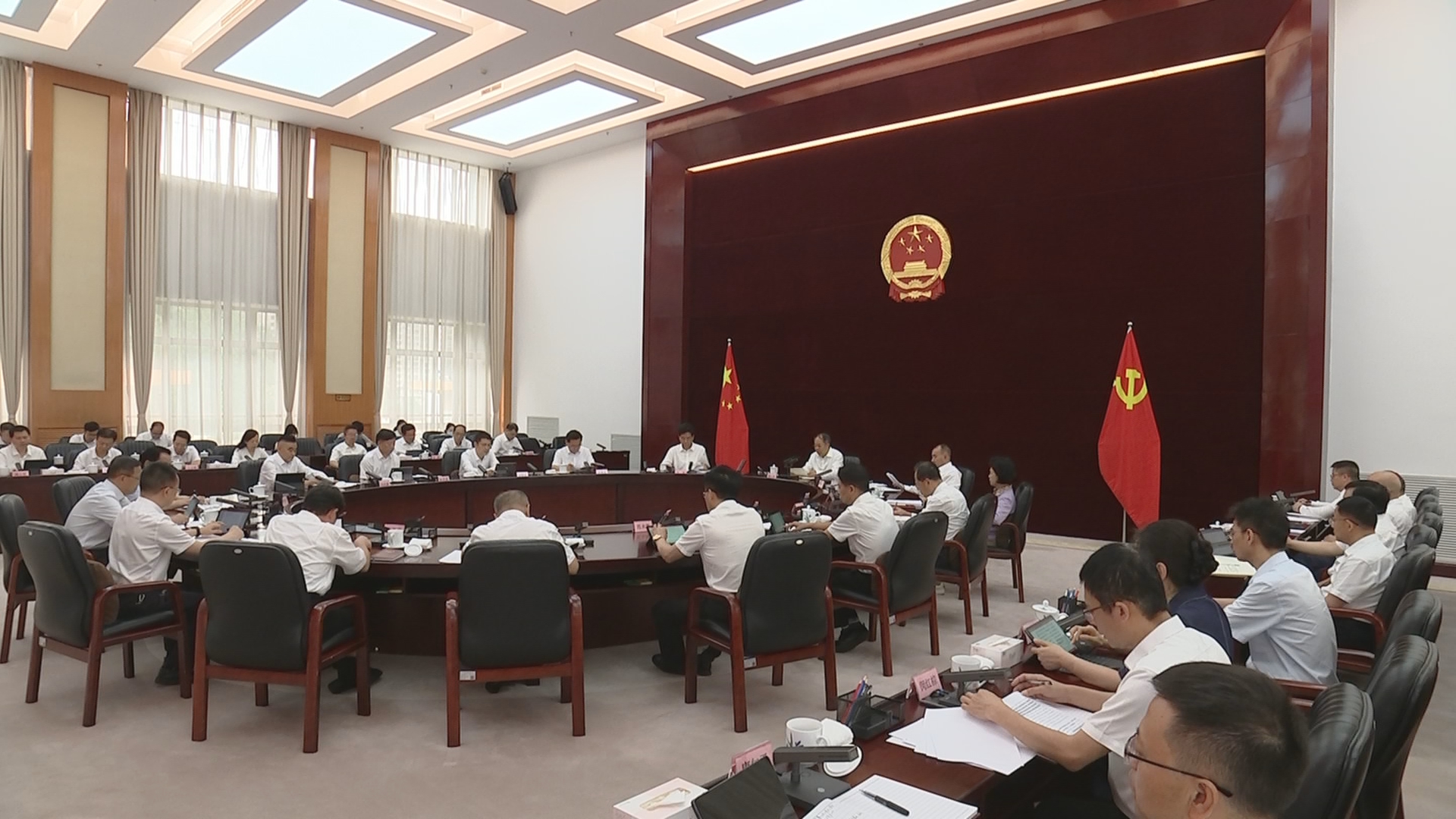 贵州新闻联播丨省人大常委会党组（扩大）会议 理论学习中心组集中学习研讨会召开 学习贯彻习近平总书记在庆祝中国共产党成立105周年大会上的重要讲话精神和习近平党建思想