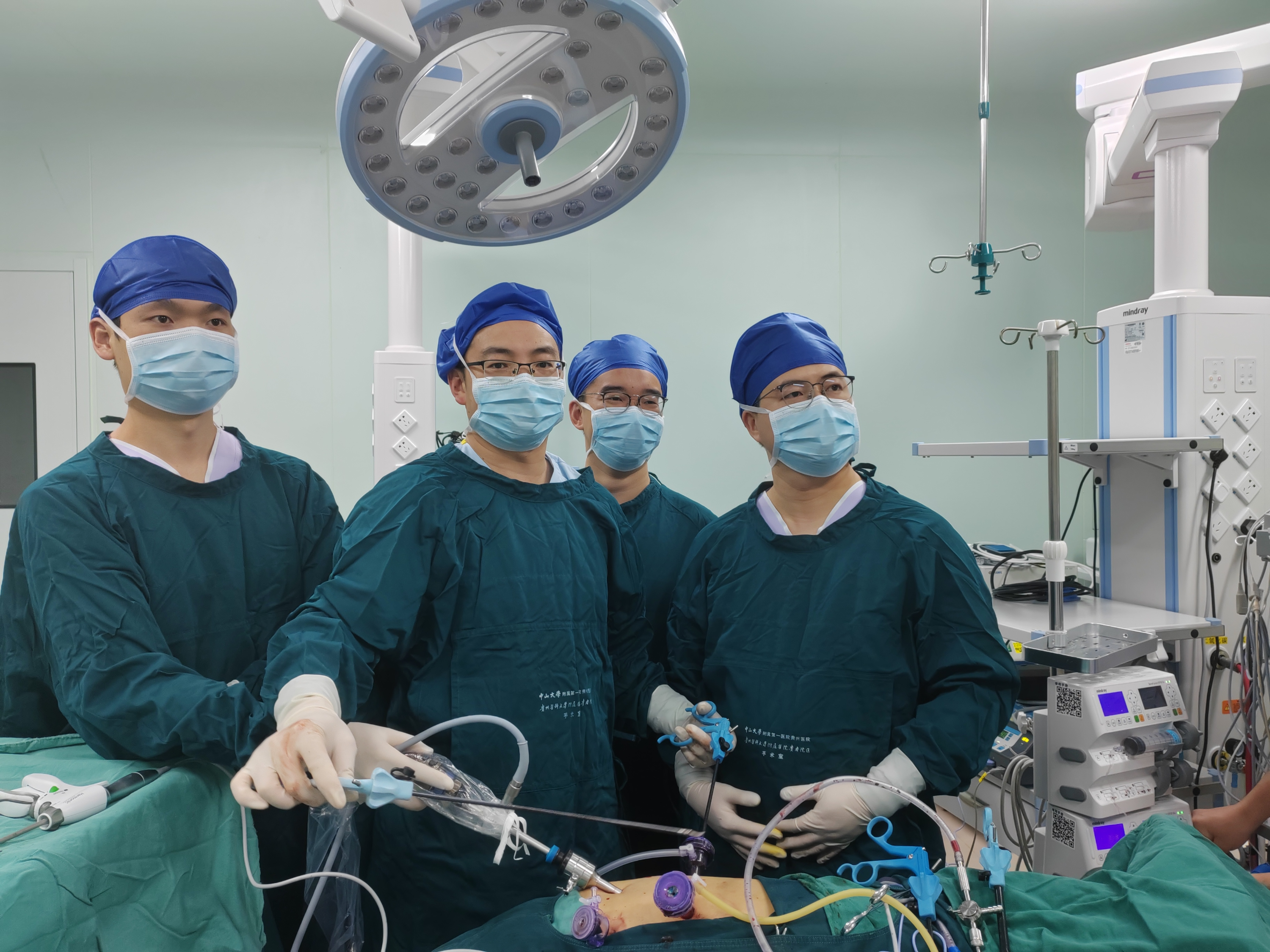 动静医生｜18岁女孩18年“漏尿”怪病，贵州医生微创手术一朝破解