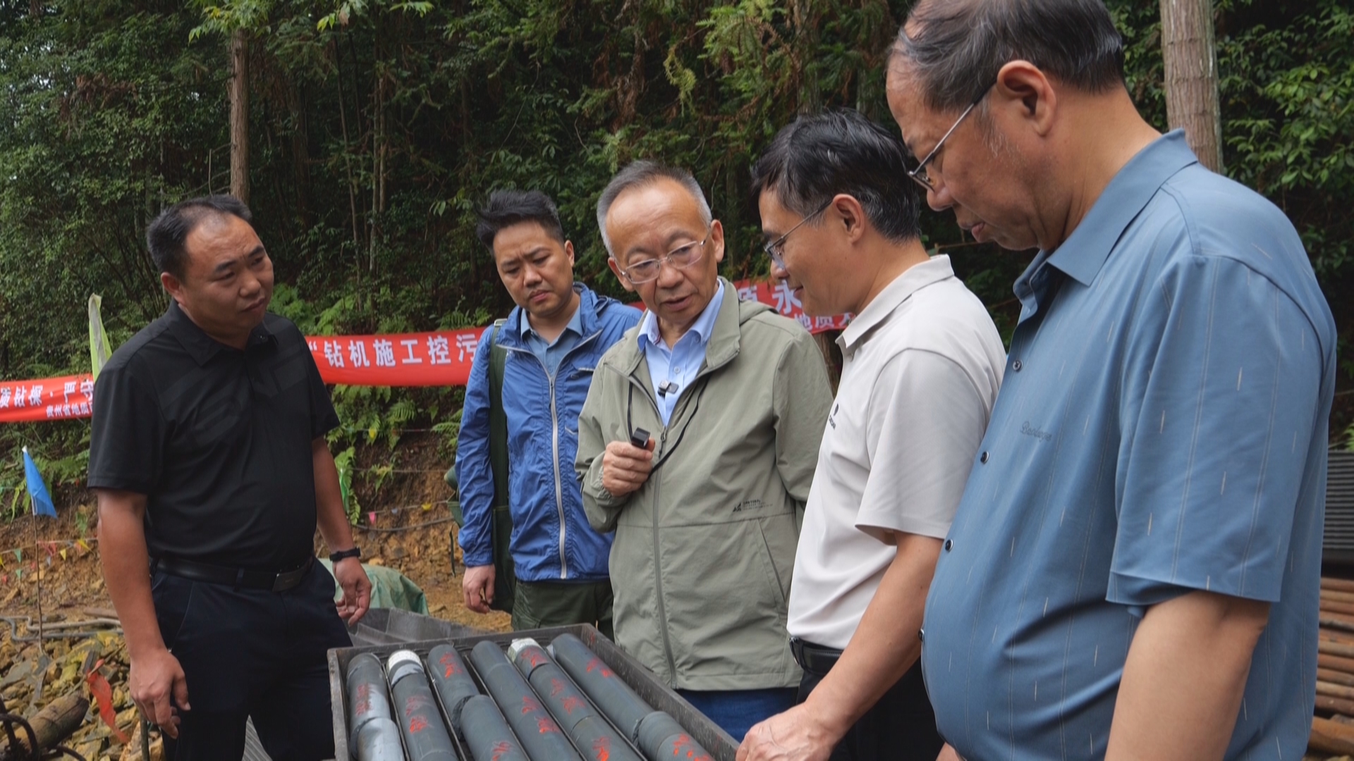 贵州新闻联播｜【党旗在基层一线高高飘扬】周琦：择一事终一生 追“锰”人破解大地密码
