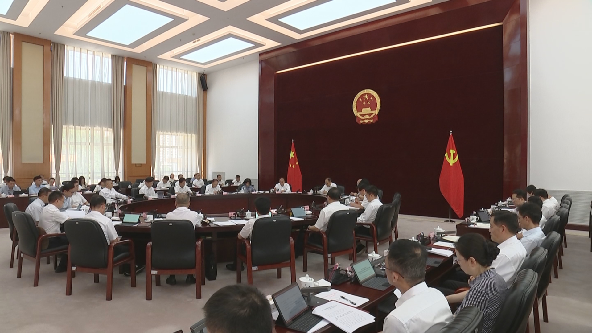 贵州新闻联播丨省人大常委会党组（扩大）会议 省十四届人大常委会第八十四次主任会议召开