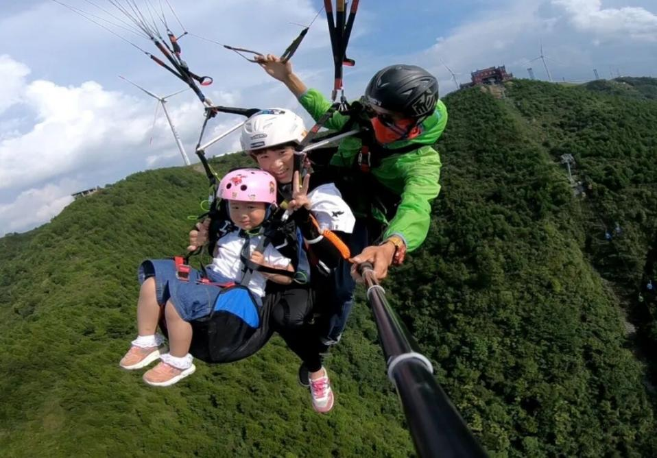 避暑到贵州丨驭风而行，漫步云端享清凉