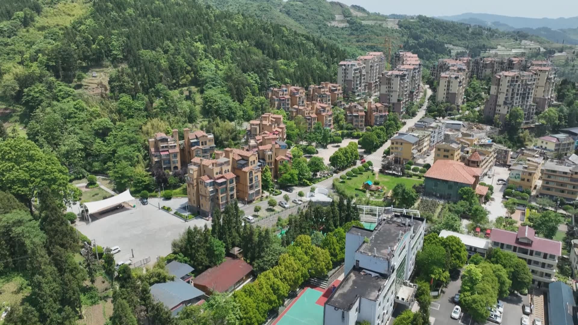 贵州新闻联播丨【强县富民调研行】从“候鸟”到“新村民”：桐梓避暑旅居的“留人”之道