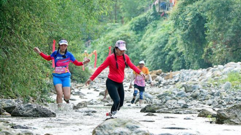 洞穴绳索、峡谷溯溪、湖上桨板，贵州绥阳一场赛事三种玩法