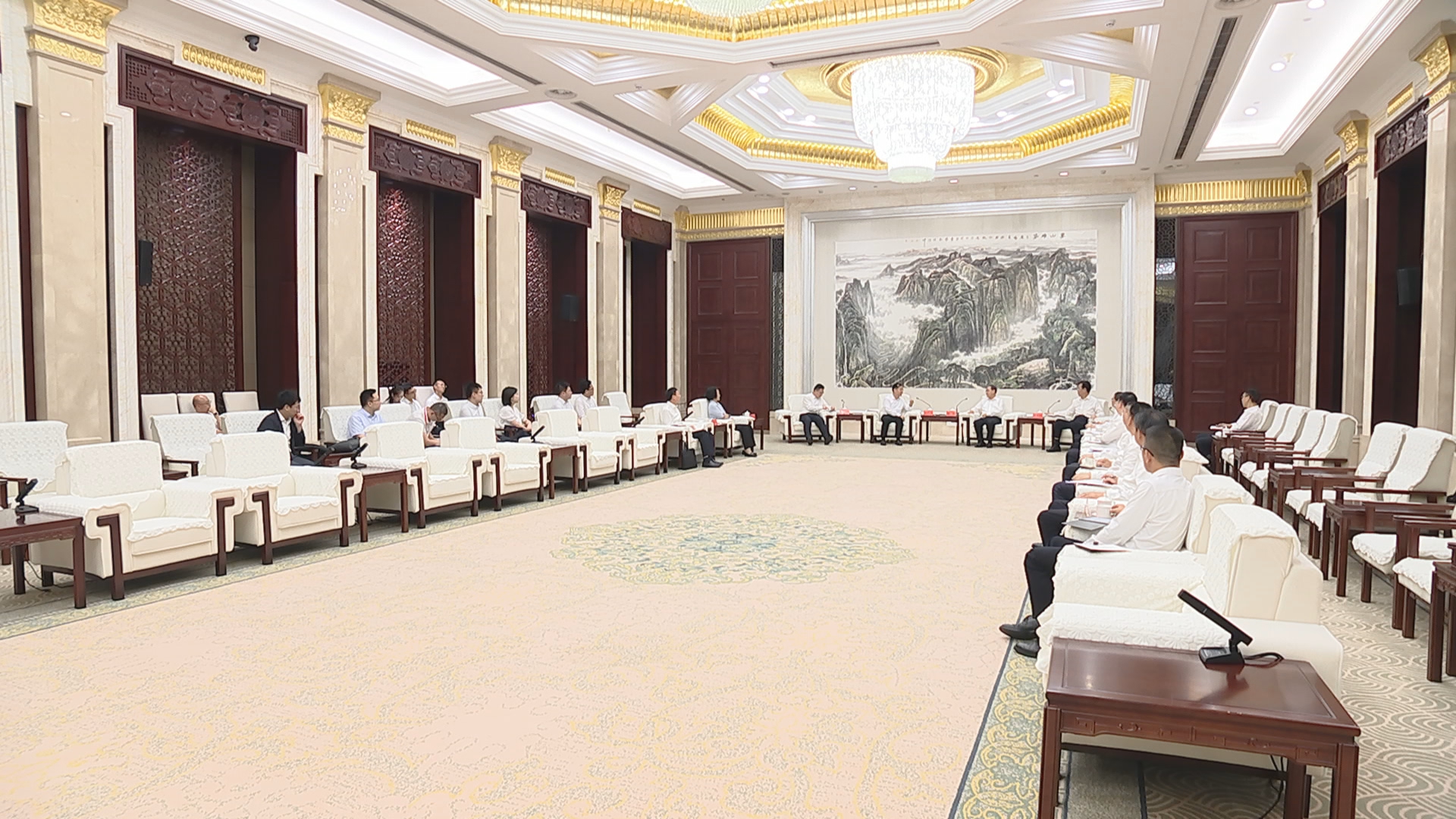 贵州新闻联播丨徐麟李炳军会见国家数据局党组书记 局长刘烈宏
