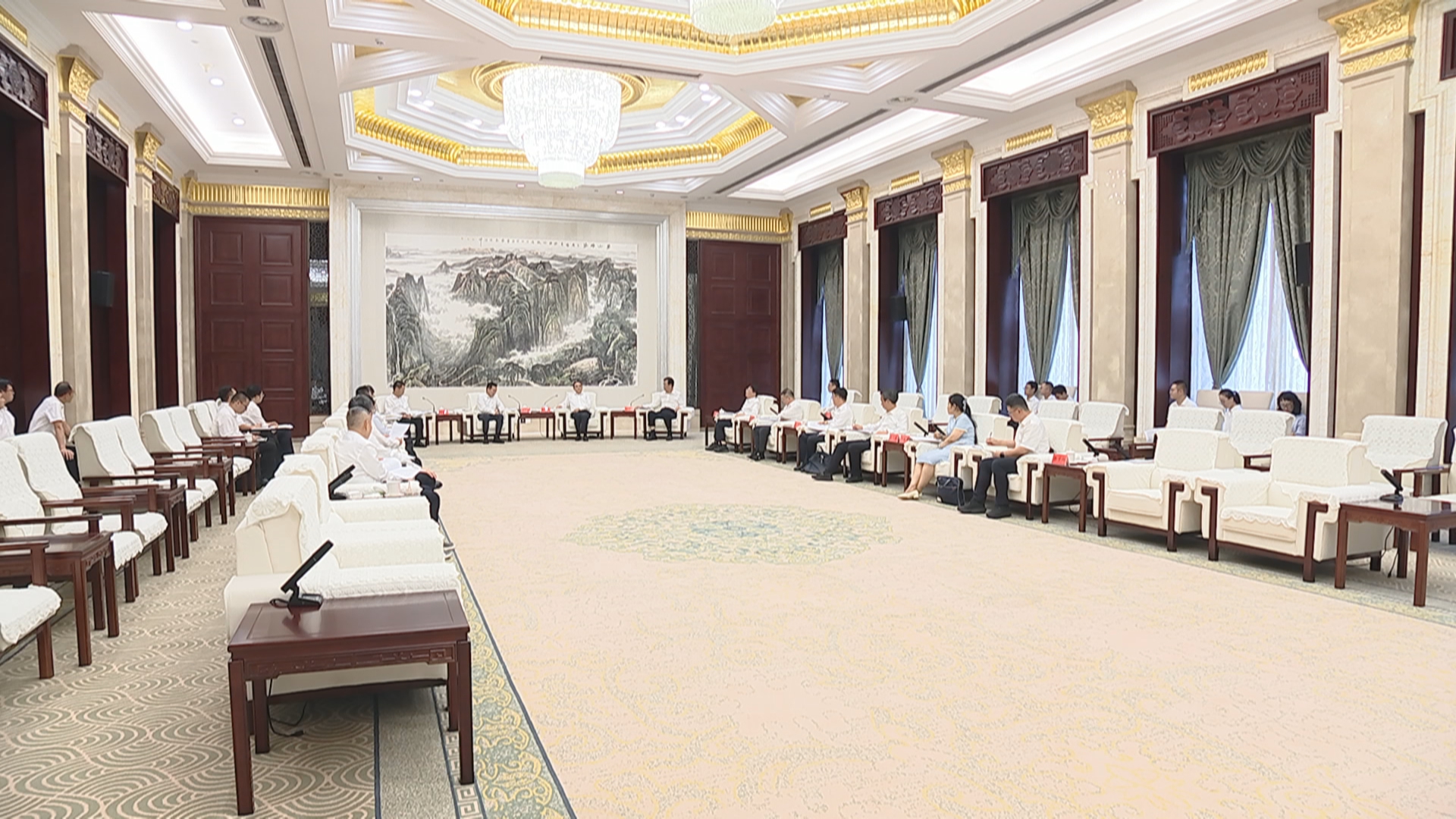 贵州新闻联播｜徐麟李炳军会见出席2026数博会的国家电投集团董事长刘明胜