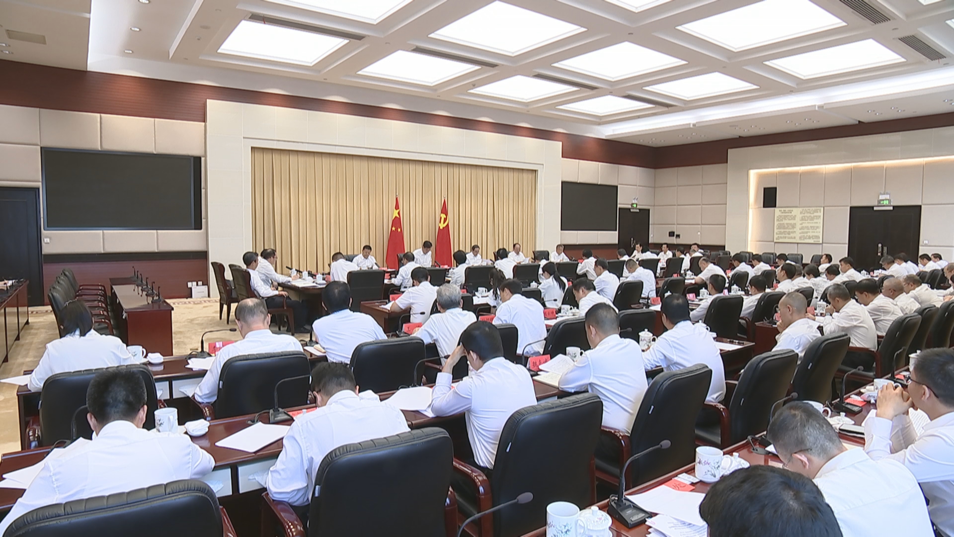 贵州新闻联播丨巩固拓展学习教育成果 以正确政绩观引领推动奋发有为走新路展风采