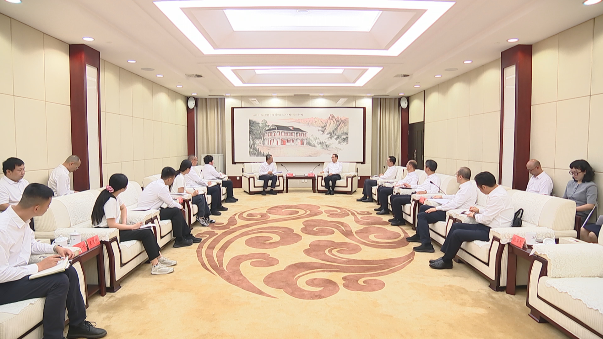 贵州新闻联播丨徐麟会见农民日报社党委书记 社长宁启文