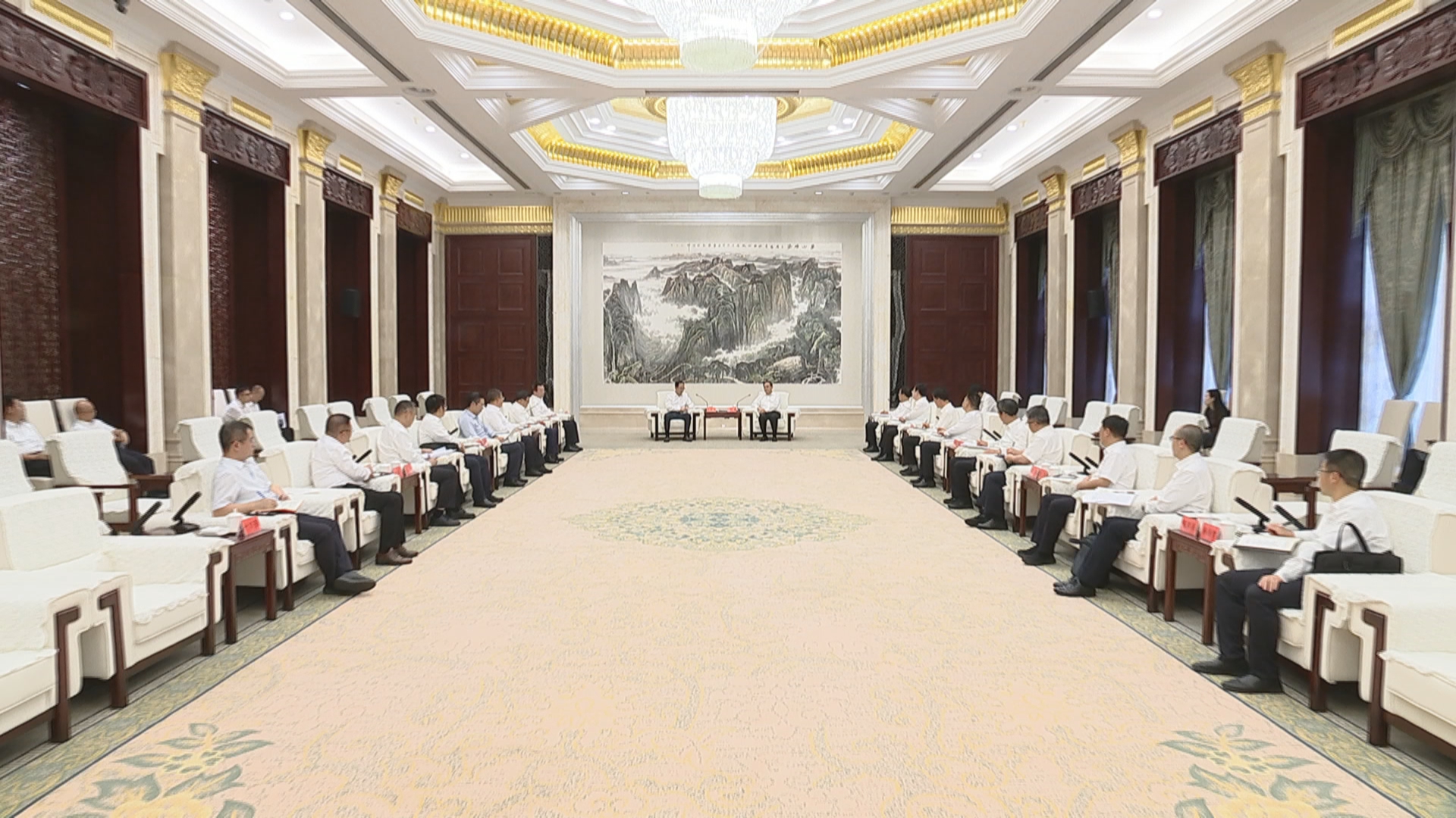贵州新闻联播丨徐麟会见吉利控股集团首席执行官 吉利汽车董事会主席安聪慧