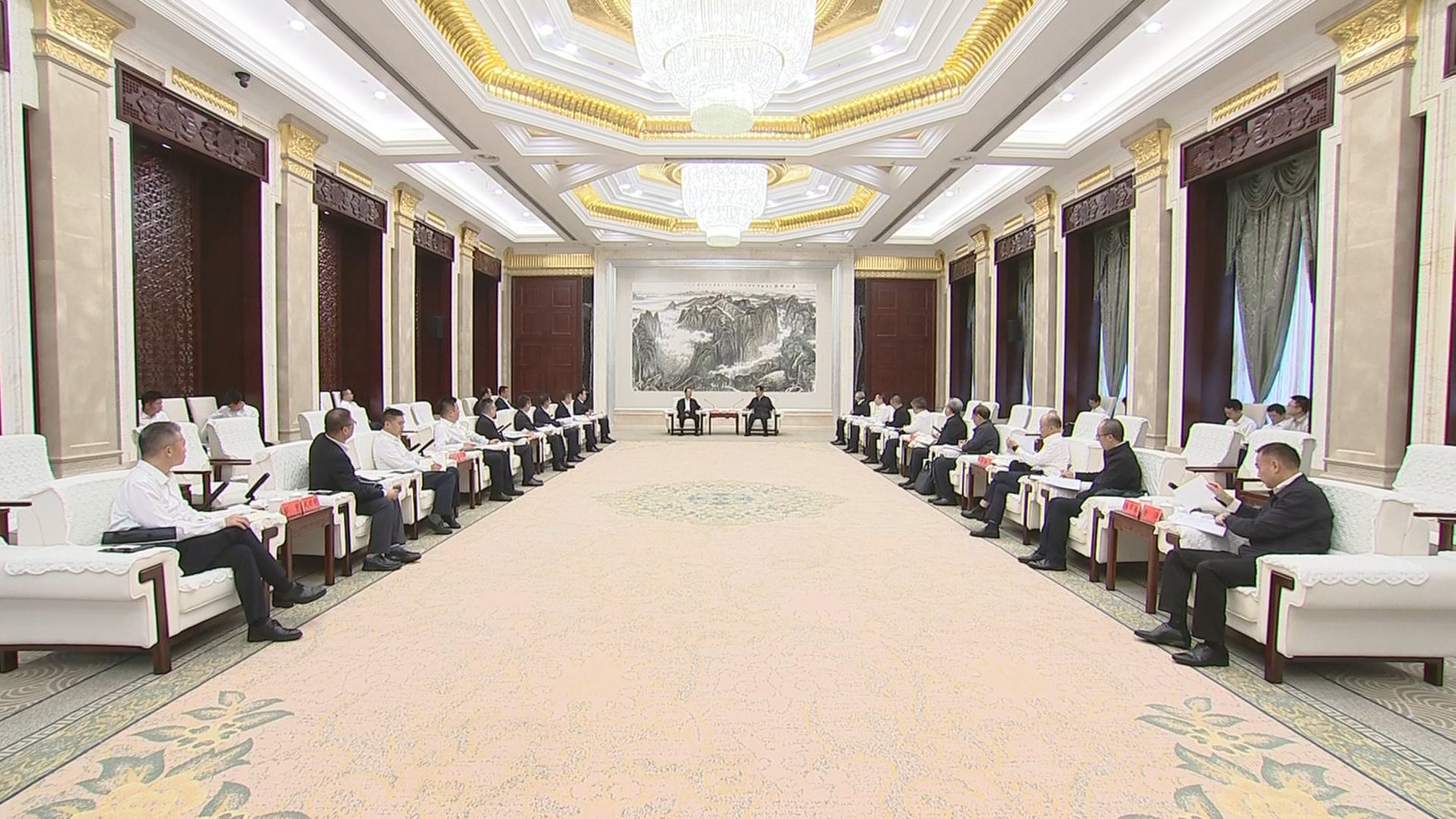 贵州新闻联播丨李炳军会见中国电建集团董事长丁焰章 省政府与中国电建集团签署全面深化战略合作协议