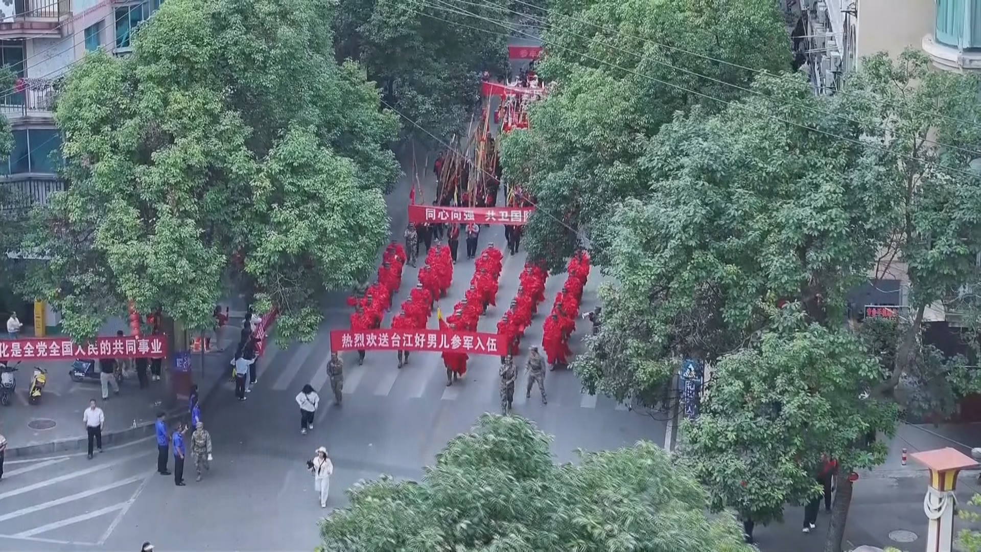 贵州新闻联播｜黔贵精兵勇出征  贵州各地隆重开展新兵欢送活动