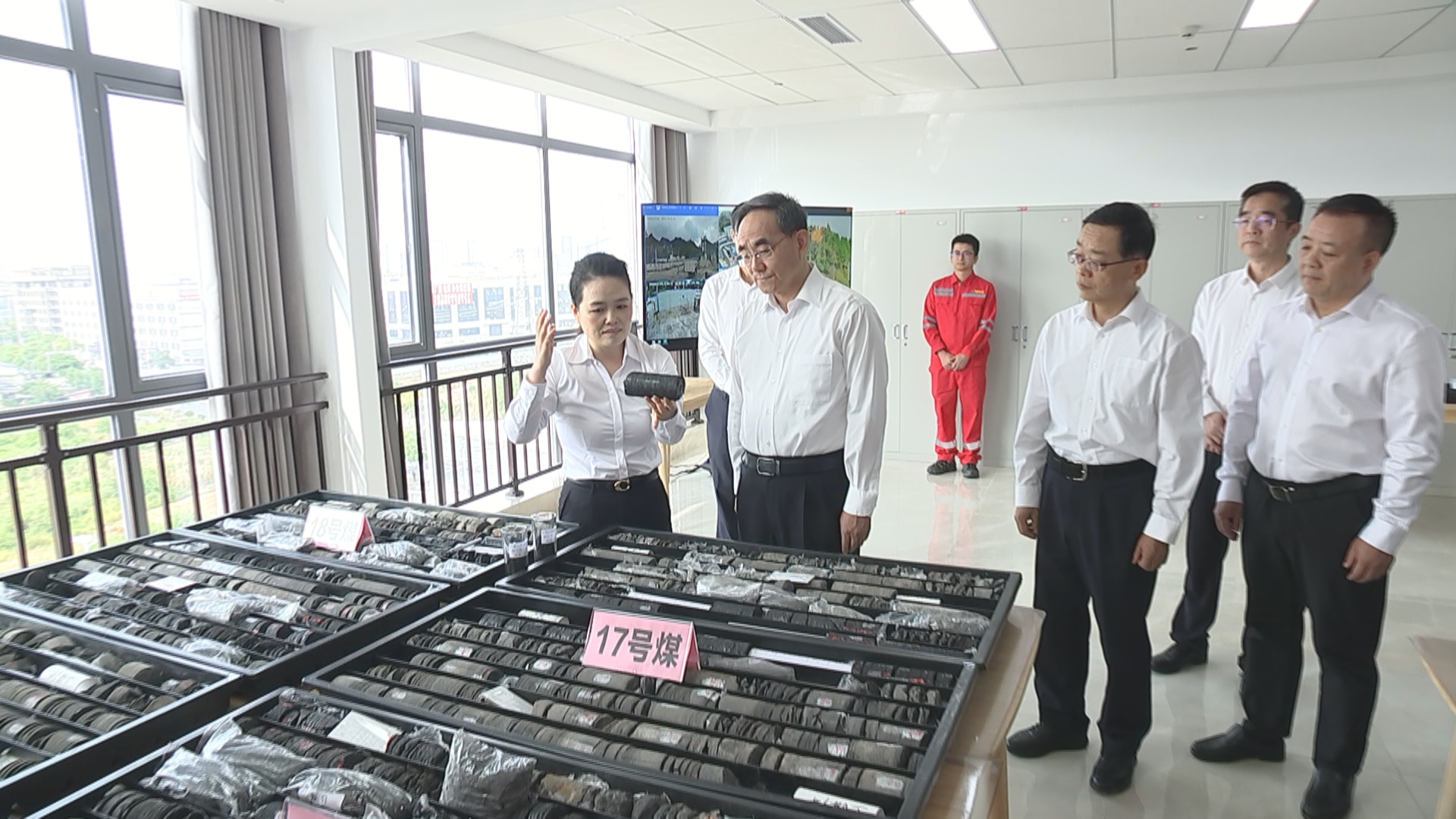 贵州新闻联播丨徐麟在省属地勘单位调研时强调 以改革精神创新举措全力实施科学勘查 纵深推进“富矿精开”服务支撑全省走新路展风采