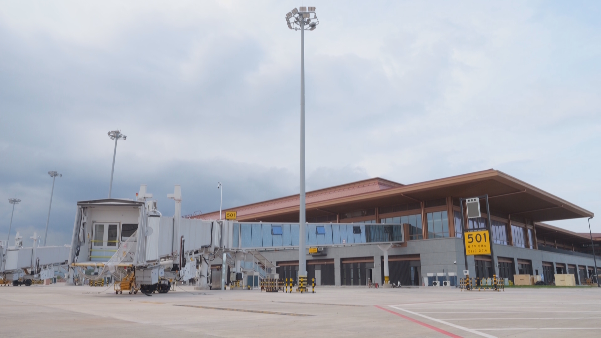 贵州新闻联播丨贵州企业参建国内首座“零碳”航站楼 施工进度超92%