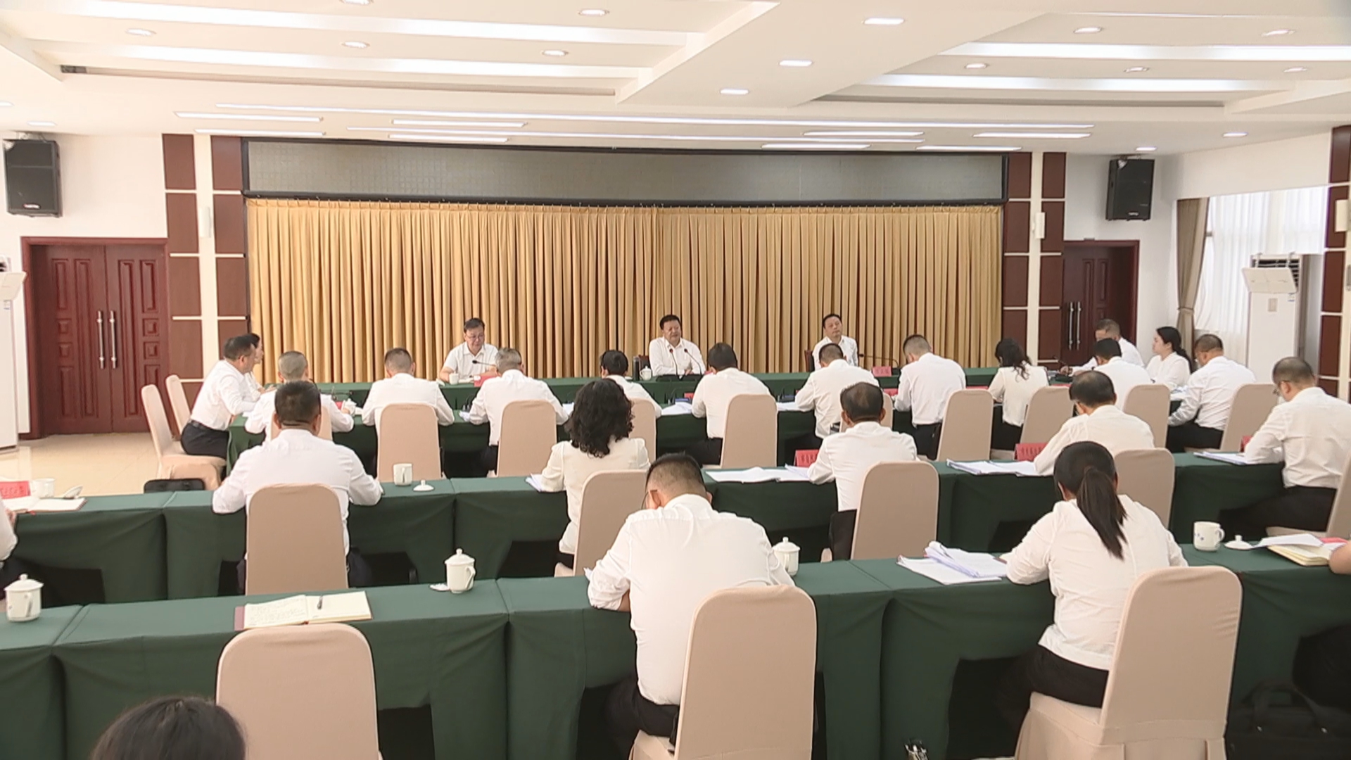 贵州新闻联播丨马汉成到安顺市调研