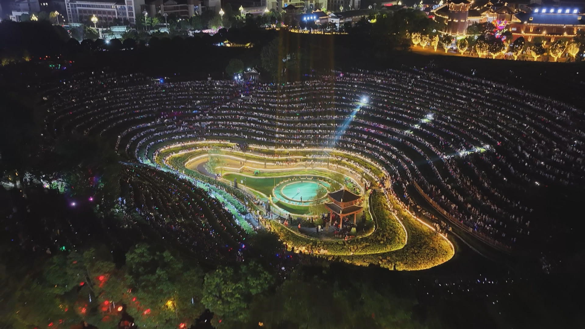 贵州新闻联播丨“大地指纹”上的滚烫生活