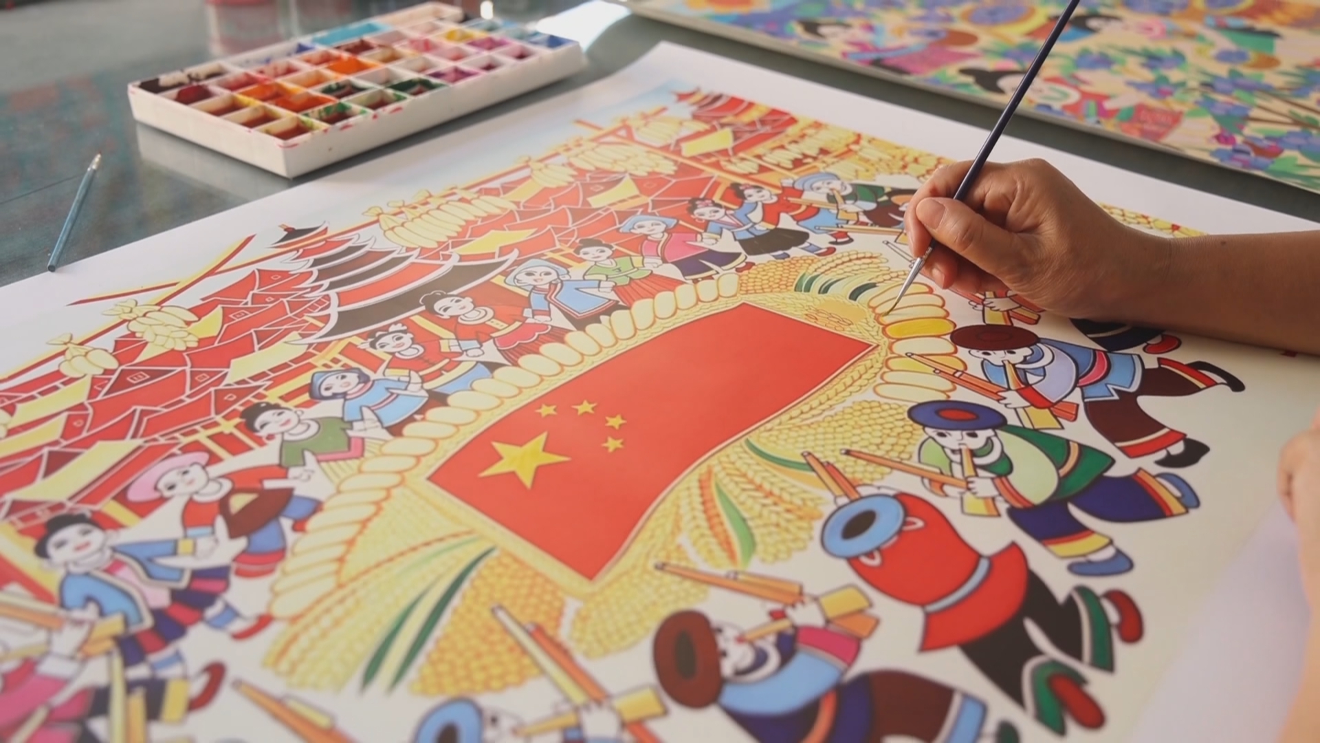 贵州新闻联播丨指尖寄深情 贵州各族群众喜迎国庆