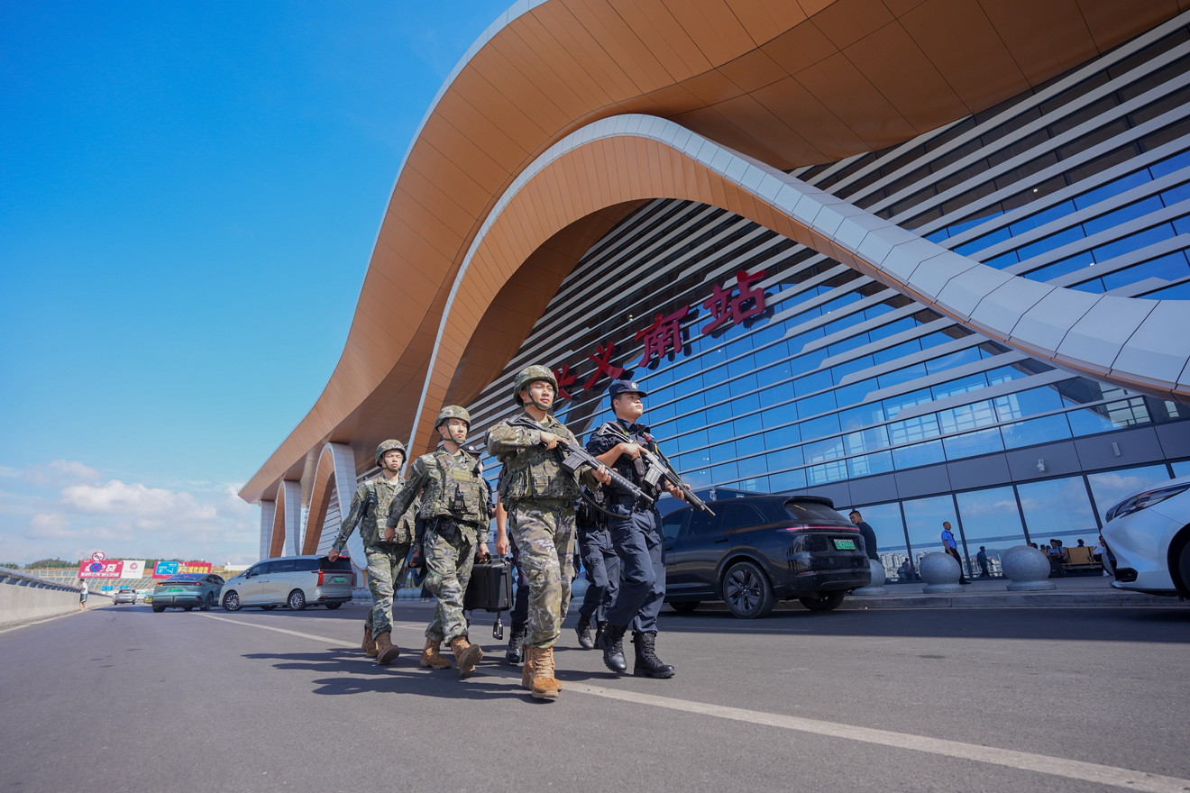守护不打烊！贵州武警坚守执勤一线，以忠诚守护国庆平安