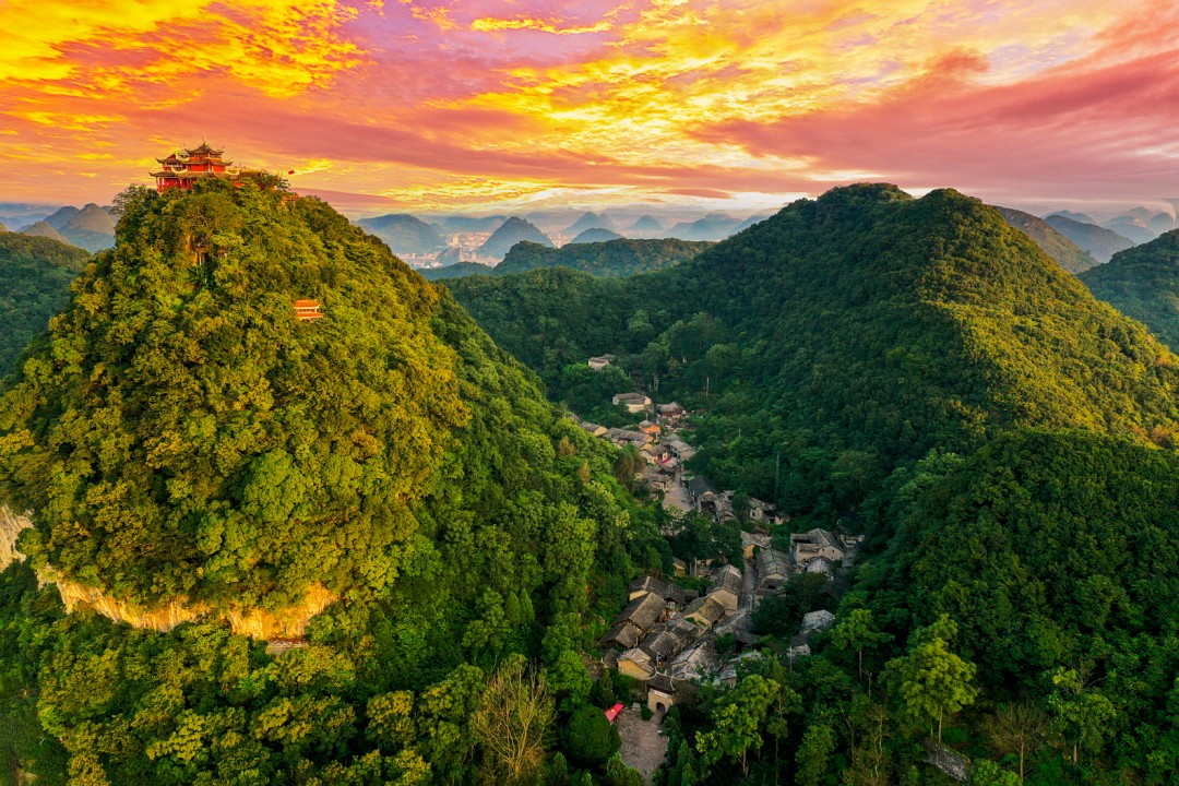 贵州村史村事·屯堡文化丨安顺云山村：三块金字招牌背后，600年古风犹存