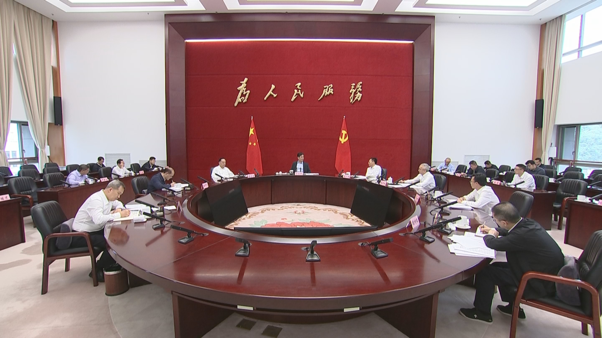贵州新闻联播丨李炳军在省政府党组理论学习中心组集中研讨会上强调 深入学习贯彻习近平文化思想 为贵州高质量发展和现代化建设凝聚强大精神力量